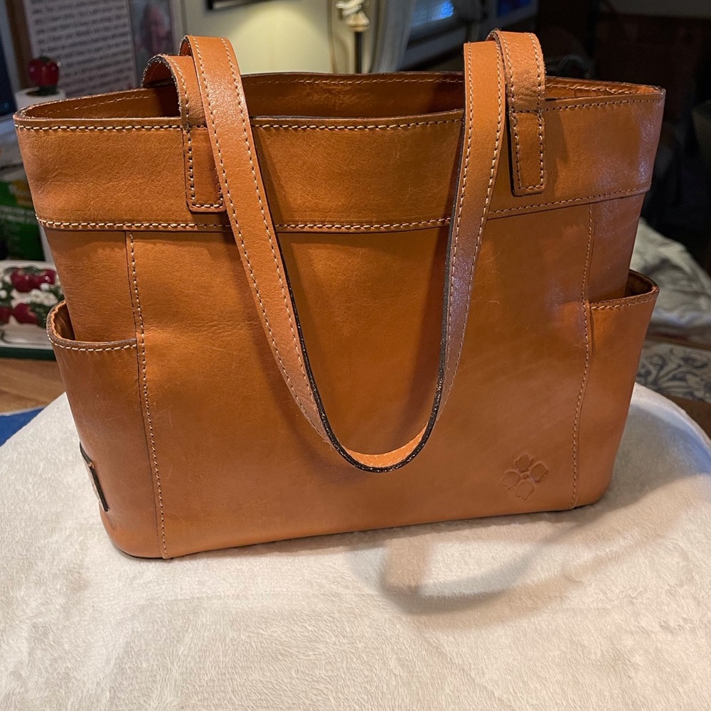 Patricia Nash Shoulder Bag - Picture 2 of 13